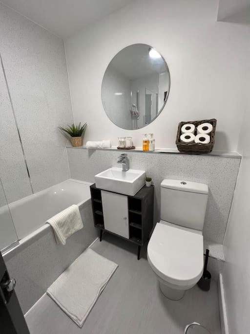 Stunning 2-Bed Apart In The Heart Of Aberdeen* Bagian luar foto